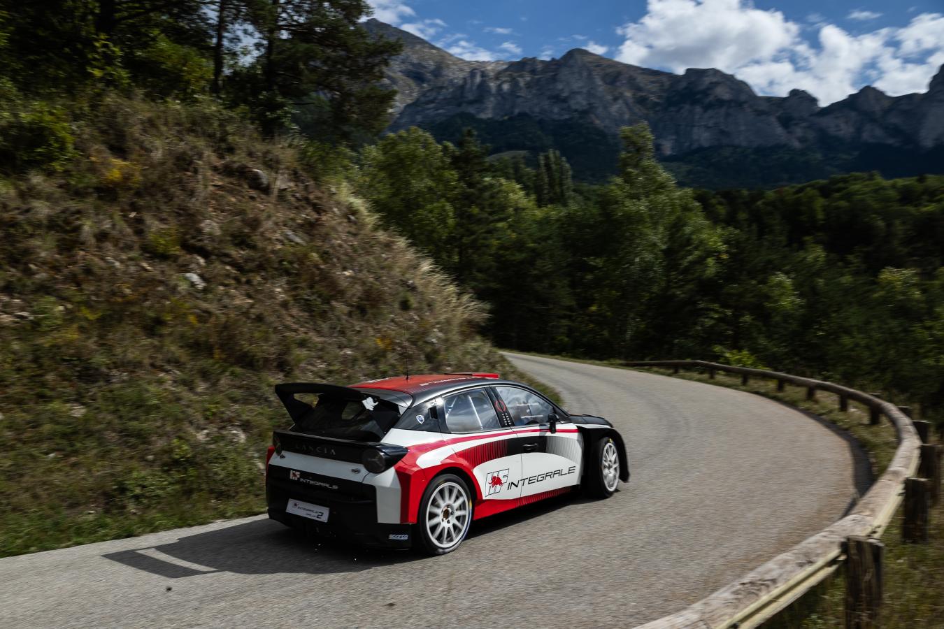 Cliquez sur l'image pour la voir en taille réelle 

Nom : 		NewLanciaYpsilonRally2HFIntegrale (2).jpg 
Affichages :	19 
Taille :		180,4 Ko 
ID : 			302