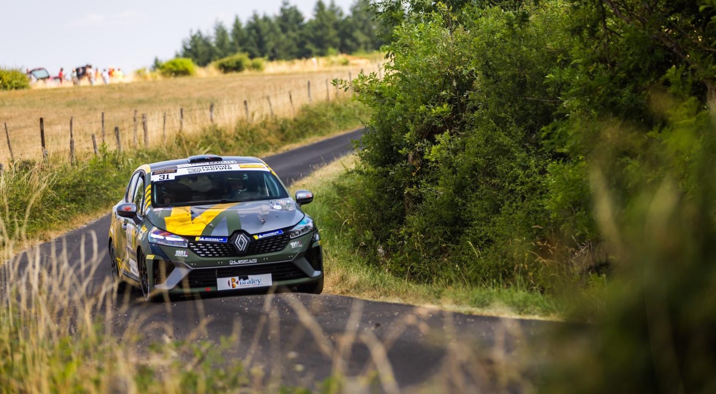 Cliquez sur l'image pour la voir en taille réelle 

Nom : 		Clio Trophy France Asphalte.jpg 
Affichages :	25 
Taille :		168,1 Ko 
ID : 			355