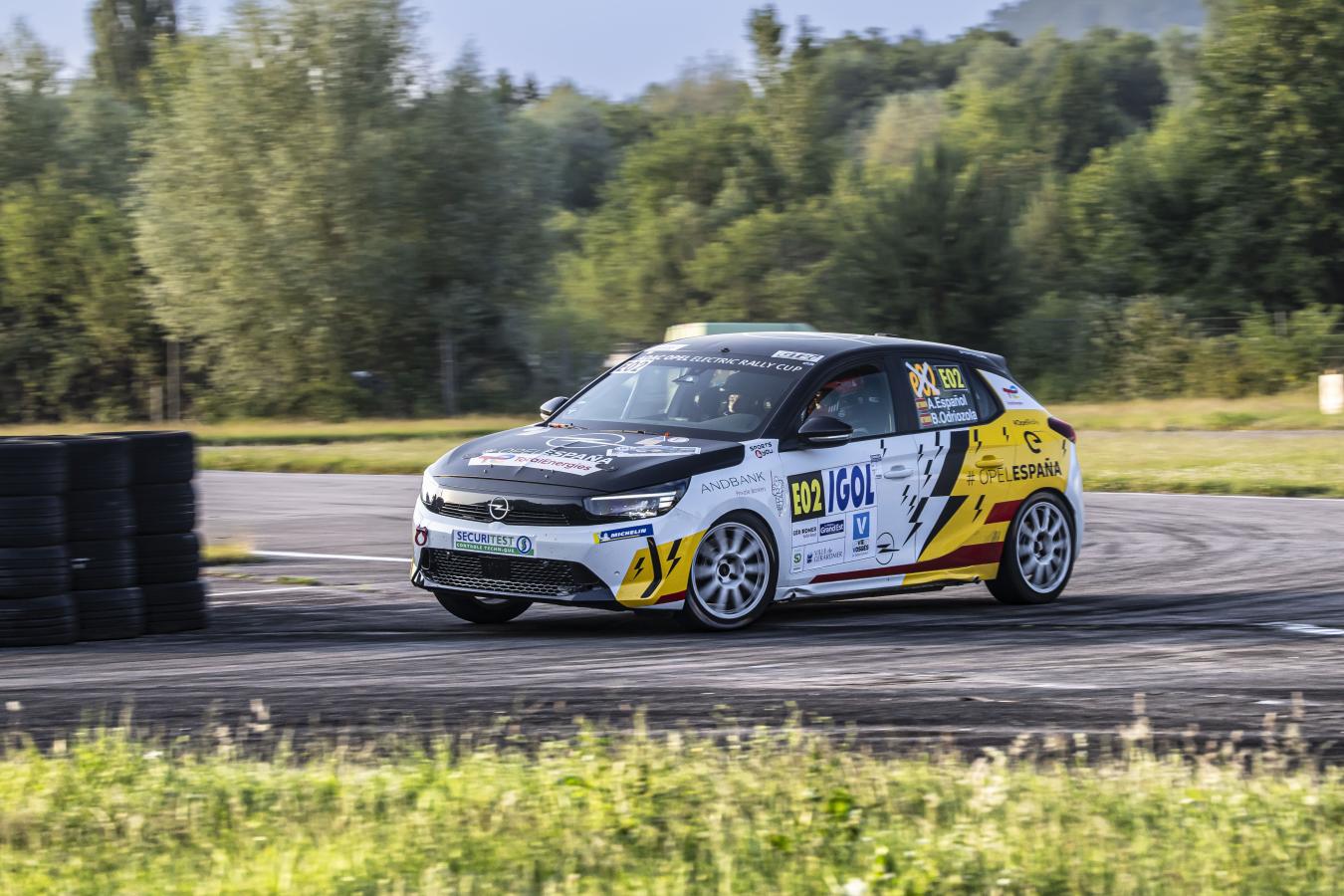 Cliquez sur l'image pour la voir en taille réelle 

Nom : 		Avant-derniremanchedelADACOpelElectricRallyCuppoweredbyGSE.jpg 
Affichages :	33 
Taille :		179,8 Ko 
ID : 			368